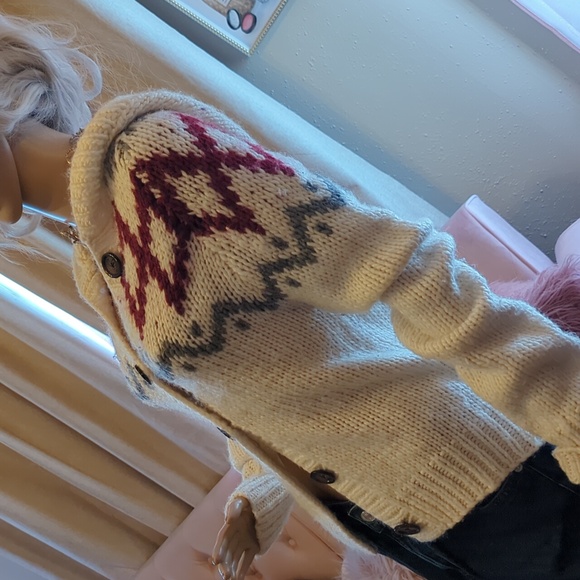 Kenji Handknit Sweater - Picture 6 of 8